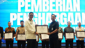 Kantor Imigrasi Kelas II Tanjung Uban Raih Penghargaan Kinerja Terbaik dan Humas Terkreatif se-Kepulauan Riau